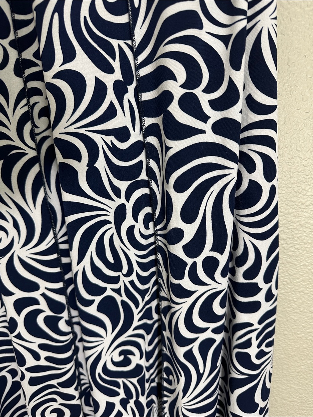 Sami & Jo Deep Navy Blue and White Floral Swirl A-Line Dress - Picture 4 of 8